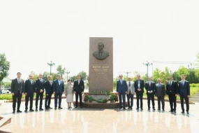 Daşkənddə Ümummilli lider Heydər Əliyevin abidəsi ziyarət olunub - FOTO