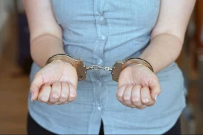 Sosial şəbəkədə azyaşlı ilə görüntüsü yayılan qadın məsuliyyətə cəlb edilib