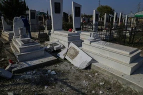 Azərbaycanda qəbiristanlıqda VANDALİZM: baş daşlarını yerlə bir etdilər