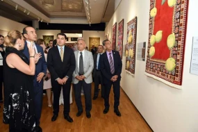 \"Azərbaycanın sənət incilərində yaşayan milli irsi” - Daşkənddə sərgi açılıb