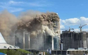 Astanada 26 mərtəbəli yaşayış kompleksi yanır - VİDEO