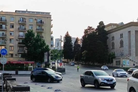 Məşhur restoranın qarşısındakı xaos aradan qaldırıldı