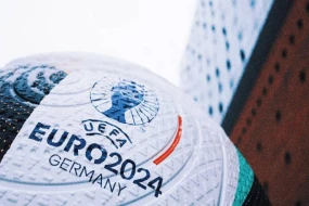 İsveçrə İtaliyanı məğlub edərək 1/4 finala yüksəldi