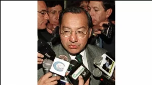 ABŞ-dakı keçmiş səfirdən casusluq etirafı