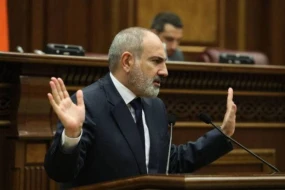 Nikol Paşinyan qapalı görüşdə tərəfdarları ilə mübahisə edib: “Payıza qədər vaxtımız var”