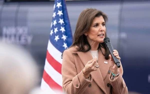 Trampın rəqibi prezidentlik yarışından geri çəkildi 