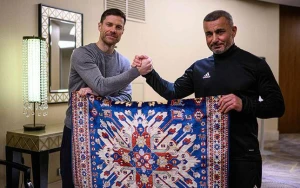 Qurban Qurbanov hotelə yollanaraq Xabi Alonsoya hədiyyə verdi