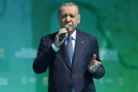 Ərdoğan məşhur müğənni ilə mahnı oxudu - VİDEO