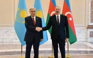 Prezidentlərin məhdud tərkibdə görüşü başladı