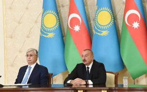 Dövlət başçıları mətbuata bəyanatlarla çıxış edirlər