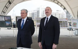 Tokayev Füzulinin Baş planı ilə tanış oldu - FOTOLAR