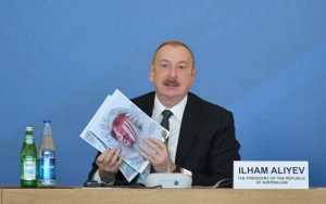 Prezident Natəvanın heykəlindən DANIŞDI