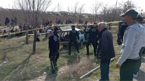 Avtomobil dayanacaqda gözləyən sərnişinlərə çırpıldı: 4 ölü, 5 yaralı