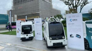 Şanxayda pilotsuz avtomobillər üçün ilk yol açılıb - FOTO