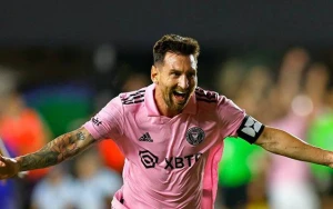 Lionel Messi zədələndi