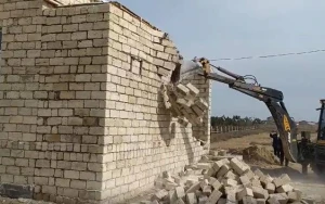 Qalada qanunsuz tikililər söküldü - VİDEO