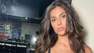 Məşhur model süni intellektlə virtual modellər yaradanları tənqid etdi