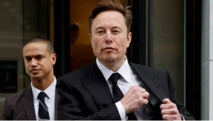 \"Özünüzü aşdınız\" - İlon Mask