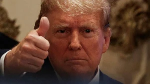 Tramp tələbələrə hücumu təriflədi: “İzləmək xoş idi”