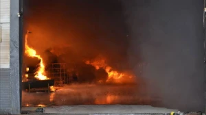 Bu ölkədə yağ zavodunda YANĞIN