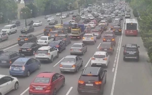 Bakının bəzi yollarında tıxac var - SİYAHI