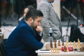 Şahmatçımız hindistanlı rəqibini MAT ETDİ