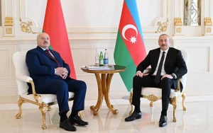 Prezidentlərin təkbətək görüşü keçirilir - FOTO