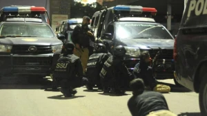 Pakistanda qızlar məktəbinə bomba atıldı