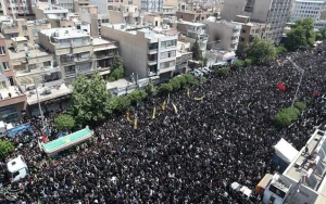 Tehranda Rəisi ilə vida mərasimi keçirilir - VİDEO