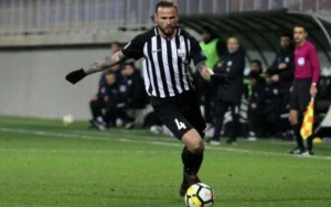 \"Neftçi\"nin sabiq futbolçusu karyerasını başa vurdu