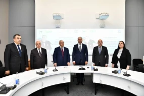 ADNSU-da Ümummilli Lider Heydər Əliyevin 101 illiyinə həsr olunmuş Respublika Elmi Konfransı keçirildi - FOTOLAR