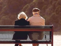 Bu ölkədə yaşı 100-dən çox olan cütlük evləndi - FOTO