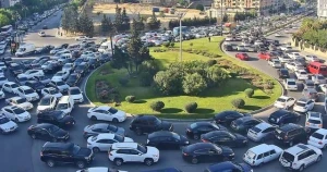 Yük avtomobili yolda qaldı: tıxac yarandı - FOTO