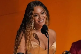 \"Pop kraliçası\" məhkəməyə verildi - FOTO