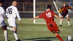Futbolçu formalarında 100 rəqəminin olmamasının səbəbi