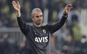 “Fənərbaxça” baş məşqçisi ilə yollarını ayırdı