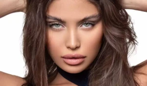Azərbaycanlı modelin fotosu “Times” meydanında - VİDEO