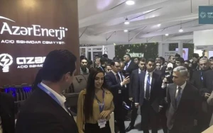 Leyla Əliyeva \"AzərEnerji” və “Azərişıq” ASC-lərin pavlyonunu ziyarət edib - VİDEO