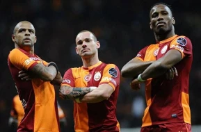 \"Qalatasaray\"ın əfsanəsi futbola qayıdır