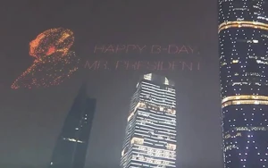 Putinin ad gününü belə təbrik etdilər - VİDEO