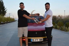 \"iPhone\"u avtomobillə dəyişdilər