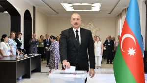 Prezidentin səs verdiyi dairənin deputatı KİM OLDU? - FOTO