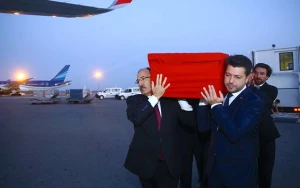 Ayşenur Eyginin cənazəsi Bakıdan İstanbula göndərildi 