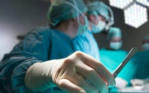 Gürcüstanda ürəksızladan hadisə: Həkim xəstə üçün canını fəda etdi