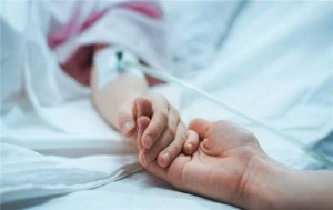 Göygöldə atalığı 2 yaşlı uşağı döyüb yandırdı - FOTO