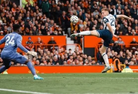“Tottenhem” “Mançester Yunayted”i darmadağın etdi