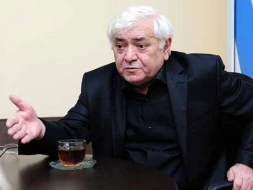 \"O sözümü təhqir bilənlərdən üzr istəyirəm\" 