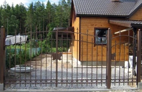 15 santimetr olan dar boşluqdan dayanacağa daxil oldu - FOTO