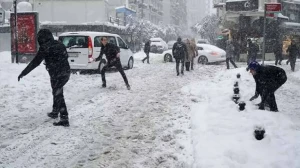 Bakıya qar yağır - FAKTİKİ HAVA
