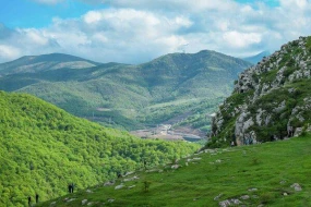 “Şuşanın səmaya çatan dağları...” - Hikmət Hacıyevdən paylaşım